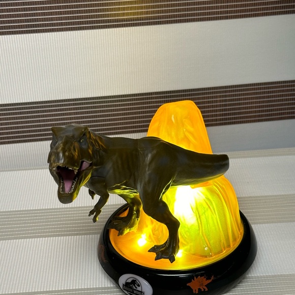 Jurassic Park Dinosaur T-Rex Volcano table top Night Light - Picture 15 of 15